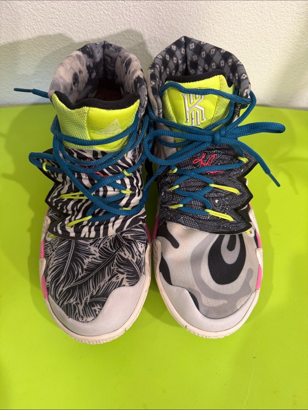 Nike Kybrid S2 "What The Neon"